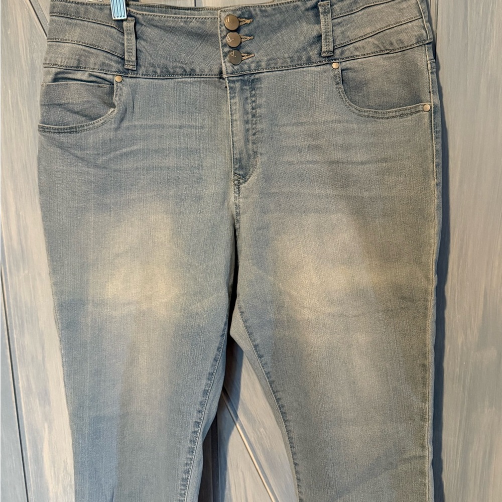 d. jeans High Rise Gray Women's Jean Capris